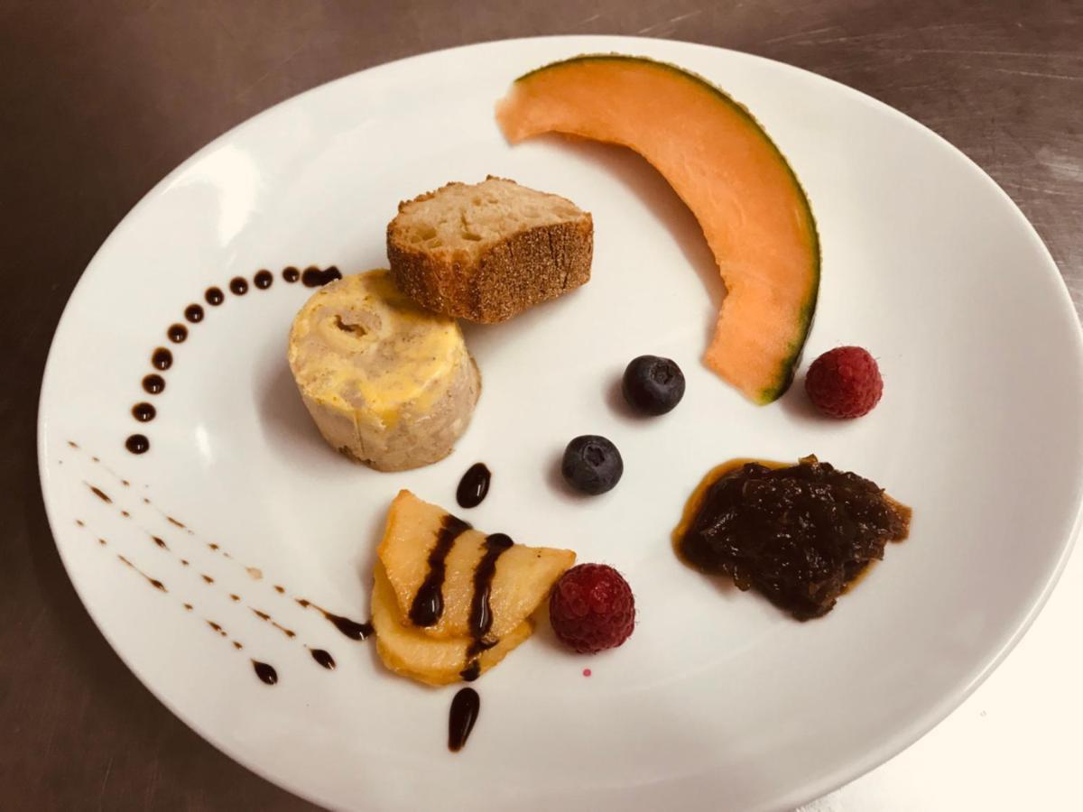 Hotel Restaurant L'Agapanthe Pont-de-Salars المظهر الخارجي الصورة