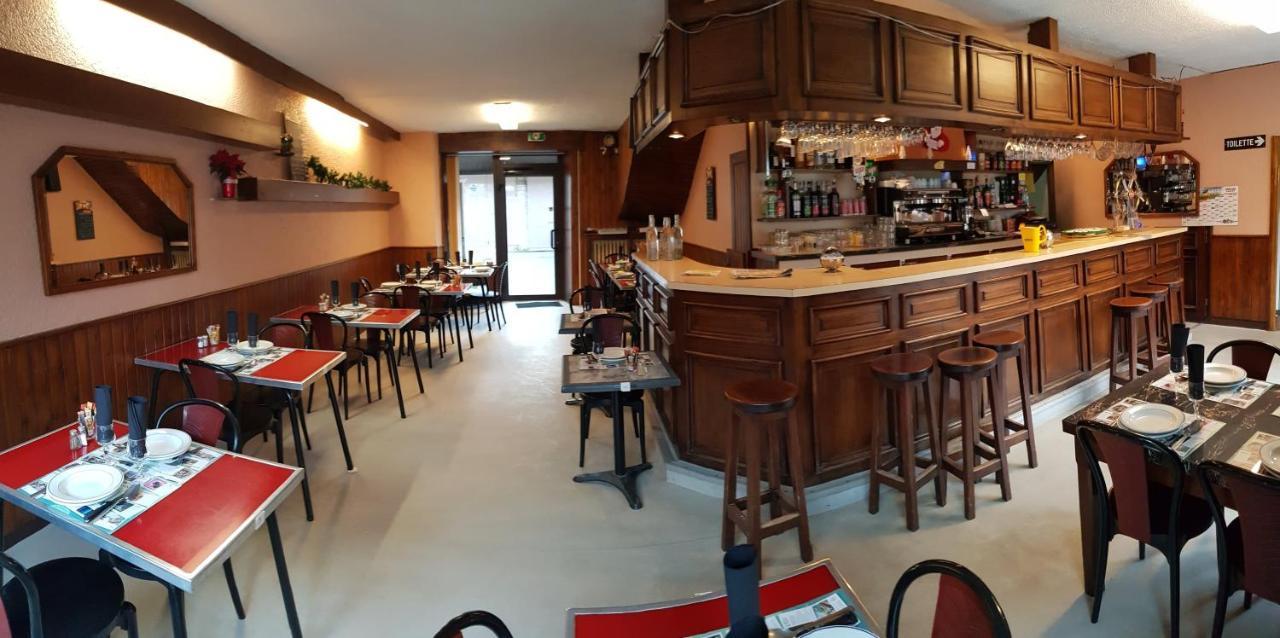 Hotel Restaurant L'Agapanthe Pont-de-Salars المظهر الخارجي الصورة
