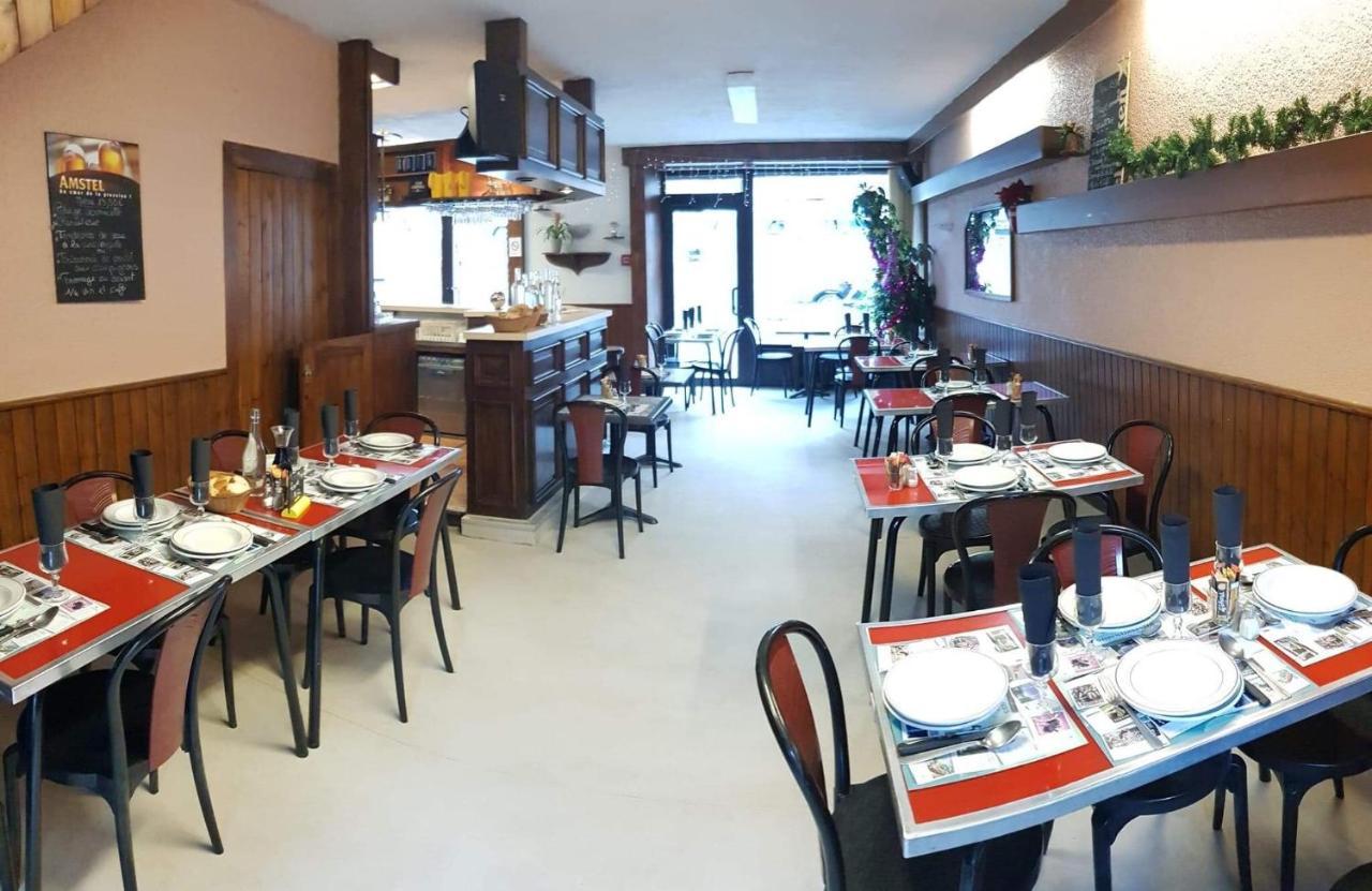 Hotel Restaurant L'Agapanthe Pont-de-Salars المظهر الخارجي الصورة