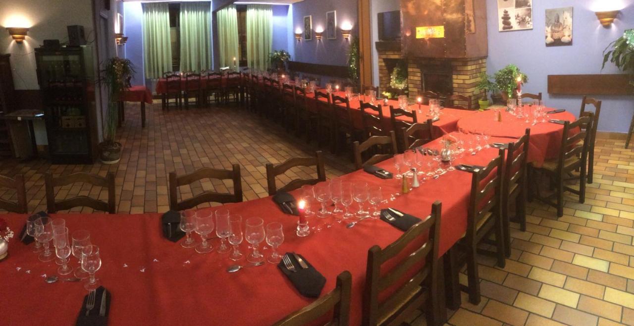 Hotel Restaurant L'Agapanthe Pont-de-Salars المظهر الخارجي الصورة