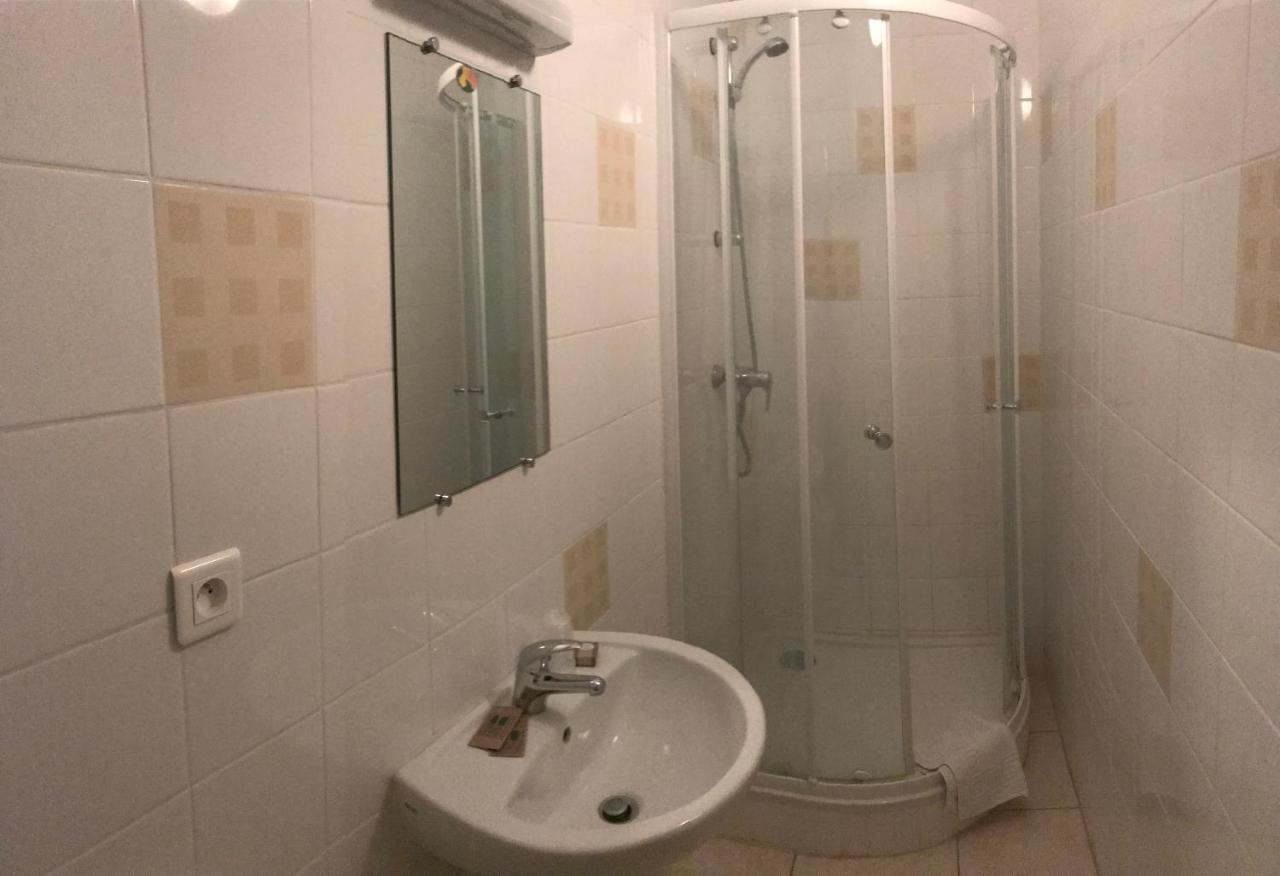 Hotel Restaurant L'Agapanthe Pont-de-Salars المظهر الخارجي الصورة